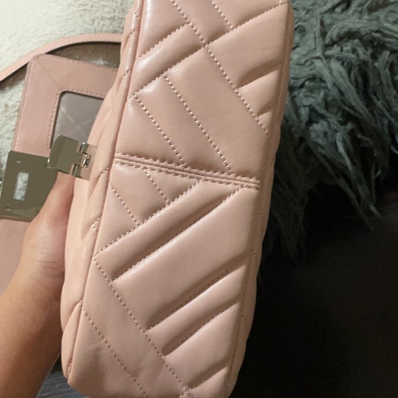 Michel kors pink crossbody bag - Picture 4 of 7